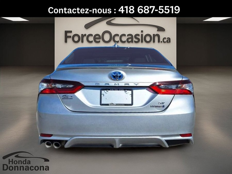Toyota Camry SE Hybride, Bancs chauffant, Propre, Bas kilométrage 2021 Gris