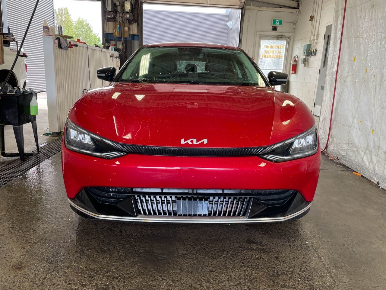Kia EV6 GT-LINE AWD *LONG RANGE* NAV SIÈGES / VOLANT CHAUF 2022 Rouge Saint-Jérôme - photo #4