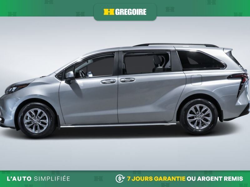 Toyota Sienna LE Hybride AUTO AC MAGS CAM RECULE BLUETOOTH 2024 Argent
