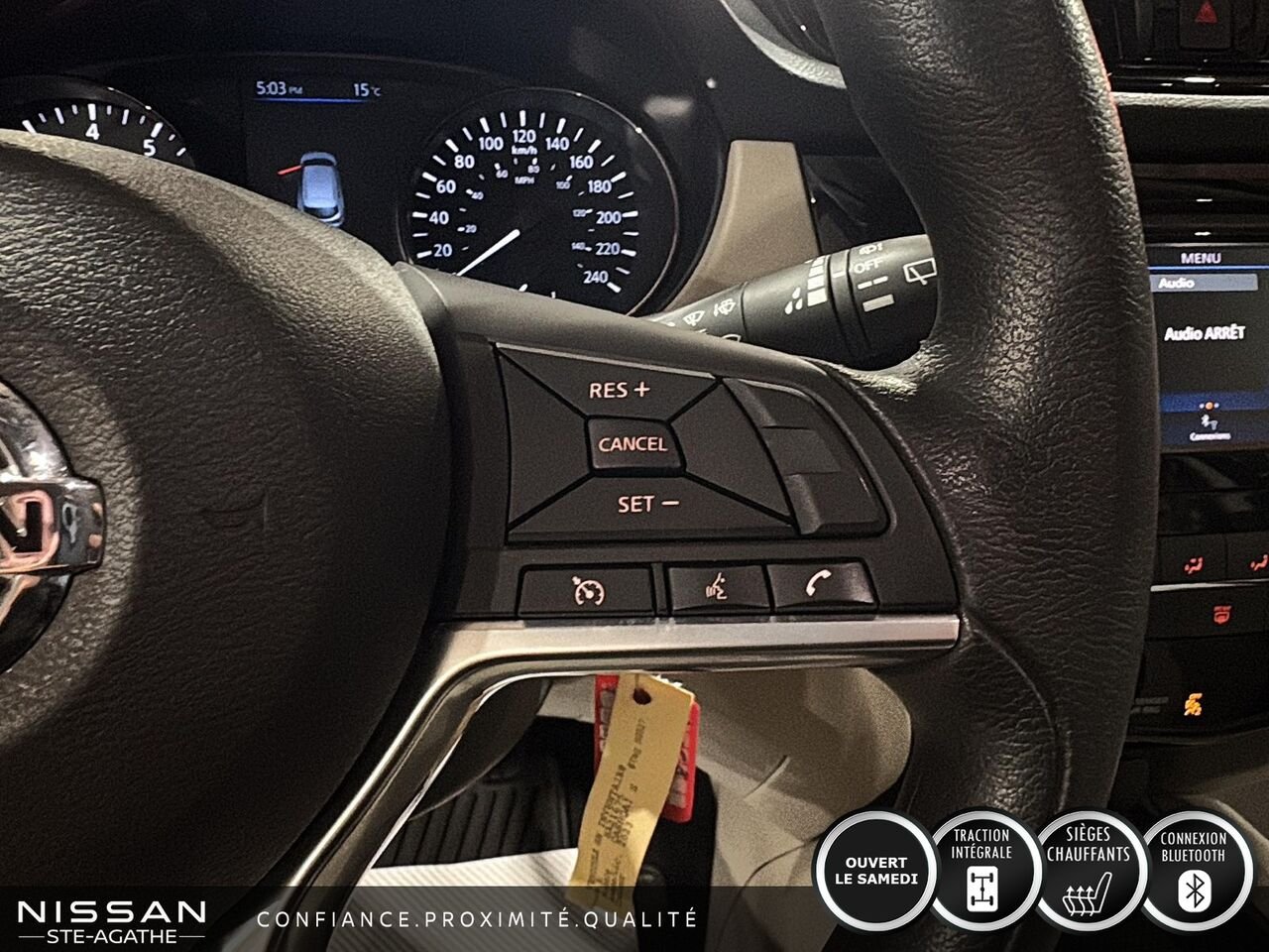 Nissan Qashqai S TI | JAMAIS ACCIDENTÉ | SIÈGES CHAUFFANTS | ANGLES MORTS | CAMÉRA DE RECUL 2023 Bleu Saint-Jérôme - photo #16