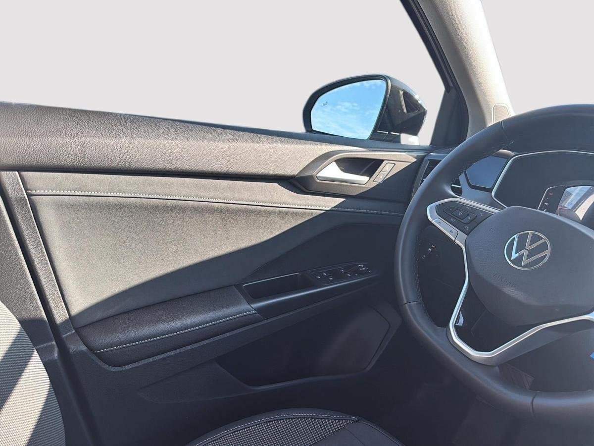 Volkswagen Taos 2026 Blanc pur avec toit noir Rouyn-Noranda - photo #10