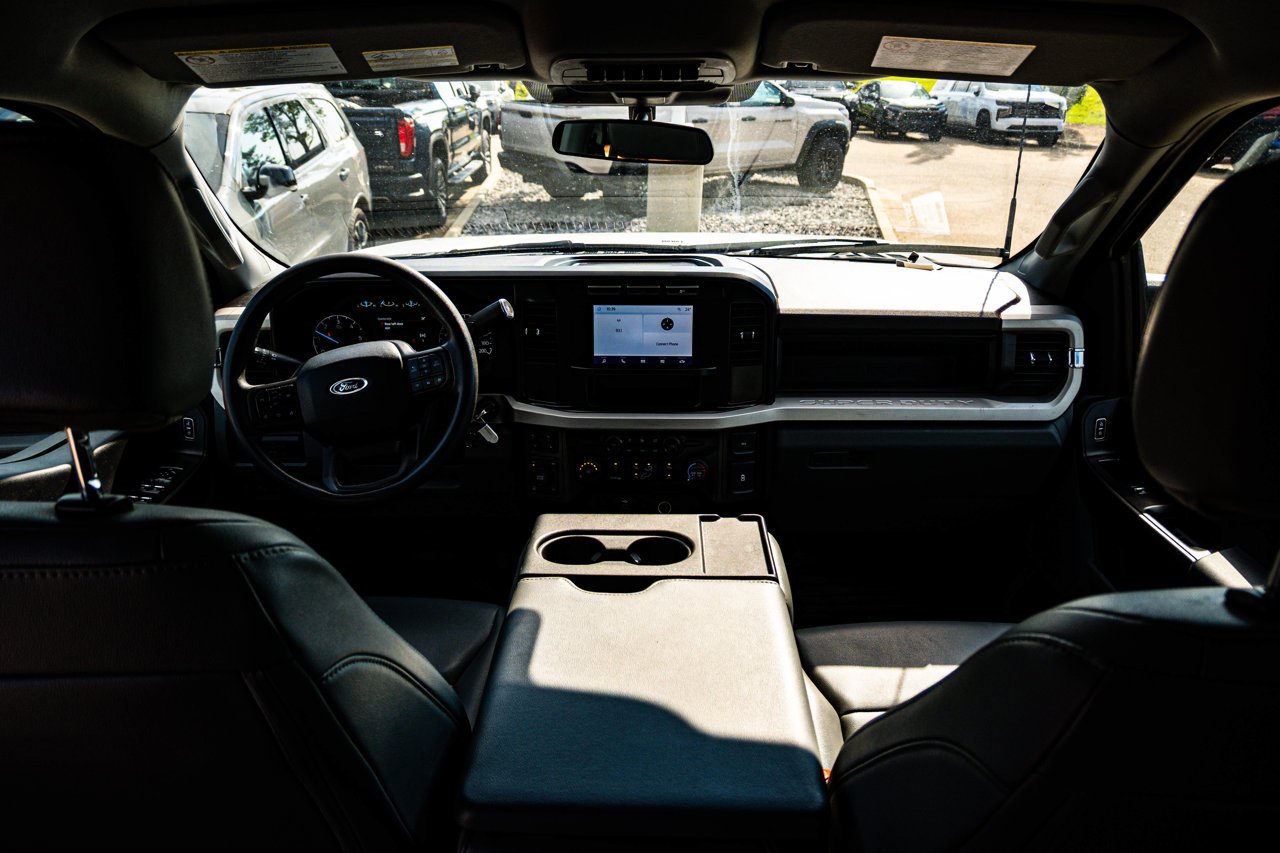 2024 Ford Super Duty F-350 SRW XL 4WD Crew Cab 179 WB 60 CA White Sherwood Park - photo #25