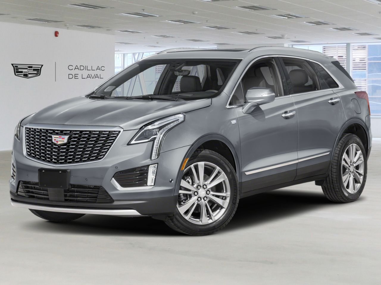 CADILLAC XT5 TI 4 portes de luxe 2026 Argent silver métallisé Laval - photo #0