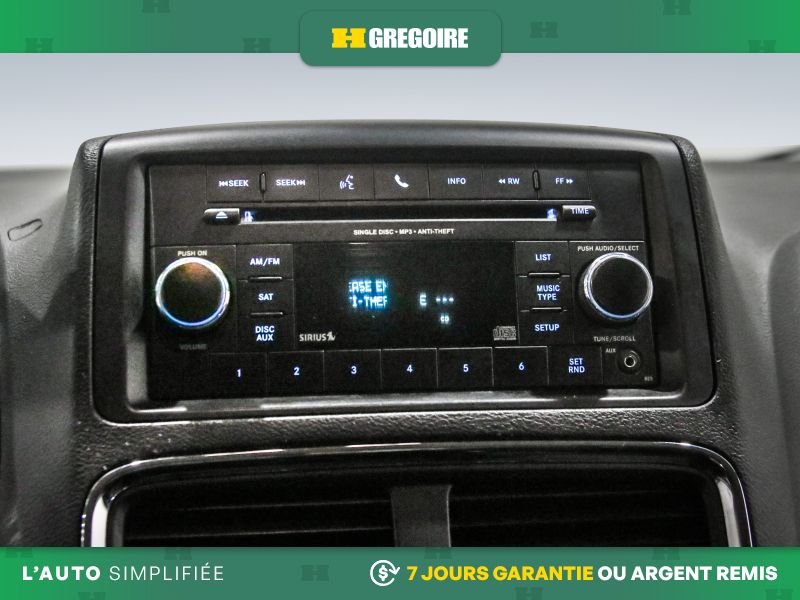 2019 Dodge GR Caravan Blue Saint-Eustache - photo #22