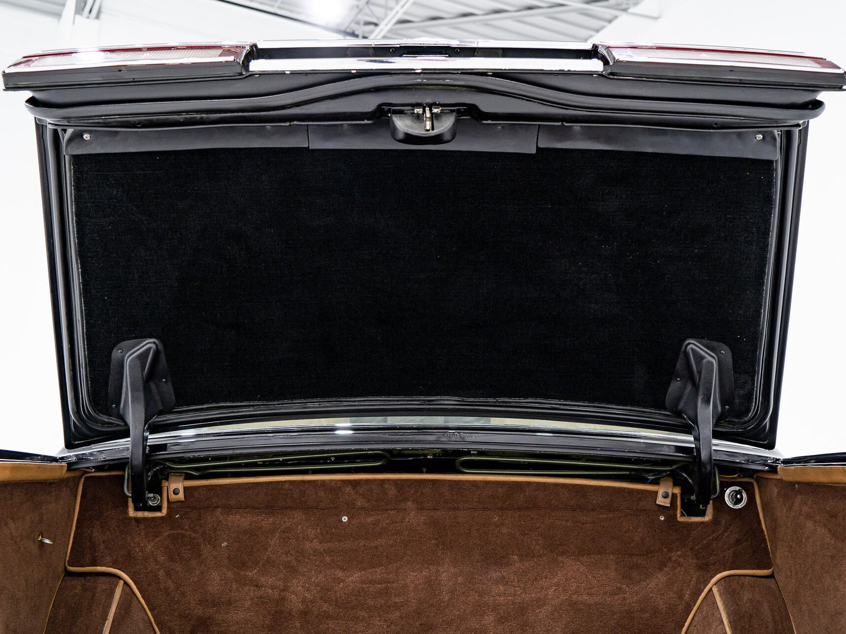 Rolls Royce Silver Spur **PRIX EN USD** 1981 Noir Montréal - photo #91