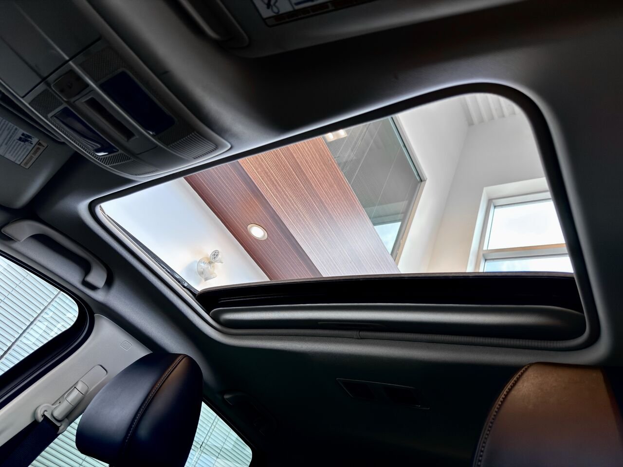 2022 Mazda CX-5 Black Notre-Dame-des-Prairies - photo #15