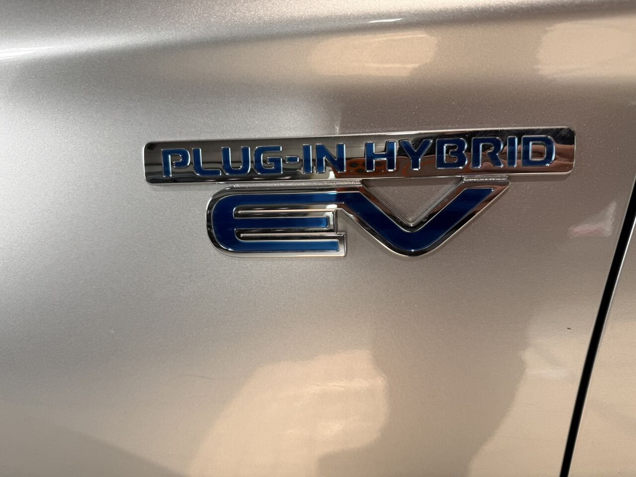 2020 Mitsubishi Outlander Plug-In Hybrid Grey Mont-Laurier - photo #5