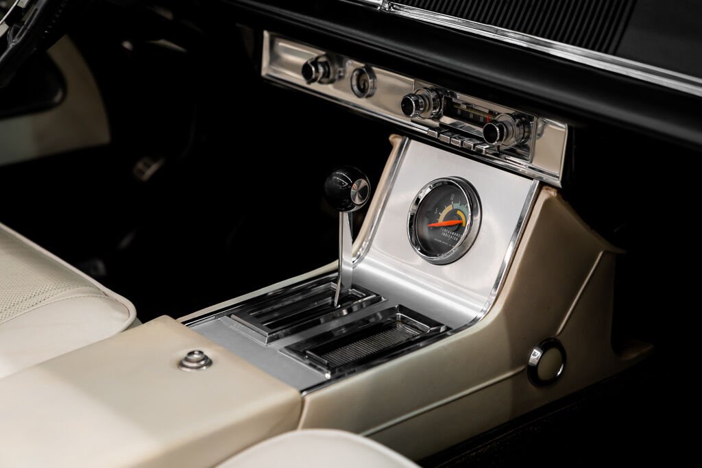 Chrysler 300 K | *PRICE IN USD* - CAR IN MILES 1964 Noir Kirkland - photo #33