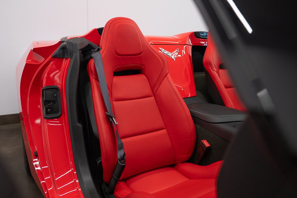 2018 Chevrolet Corvette 2dr Stingray Conv w/1LT Red Kirkland - photo #22