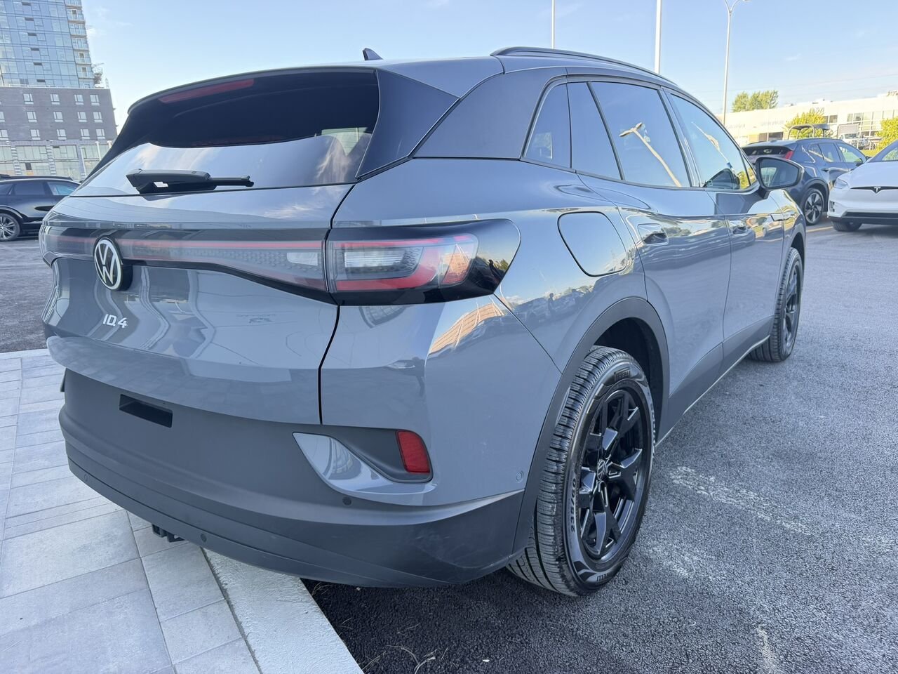 2024 Volkswagen ID.4 Pro S AWD Grey Laval - photo #9