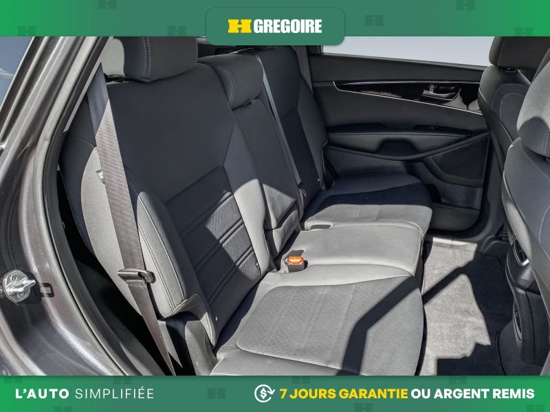 2020 Kia Sorento Grey Laval - photo #23