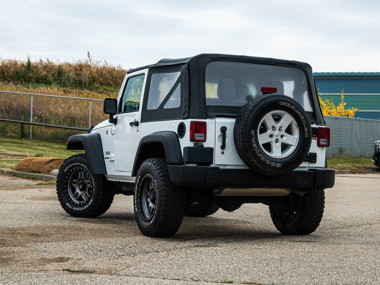 2017 Jeep Wrangler 4WD 2dr Sport White Sherwood Park - photo #11