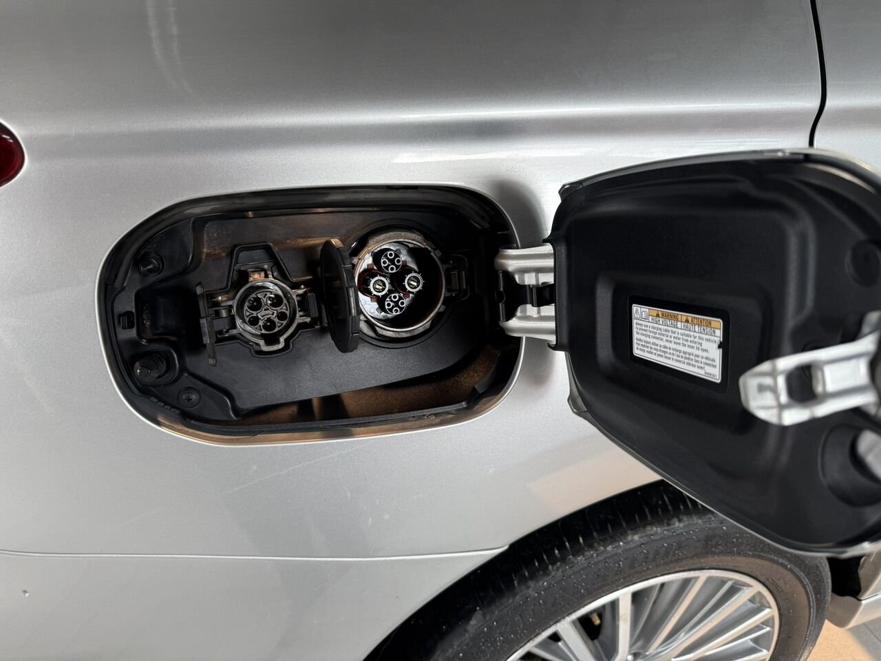 2020 Mitsubishi Outlander Plug-In Hybrid Grey Mont-Laurier - photo #6