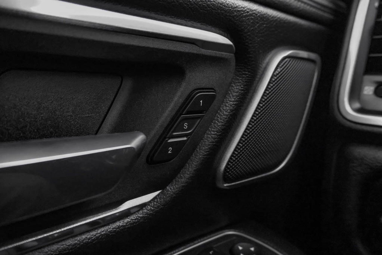 2022 Ram 1500 Laramie 4x4 Crew Cab 5'7 Box Grey Sherwood Park - photo #16