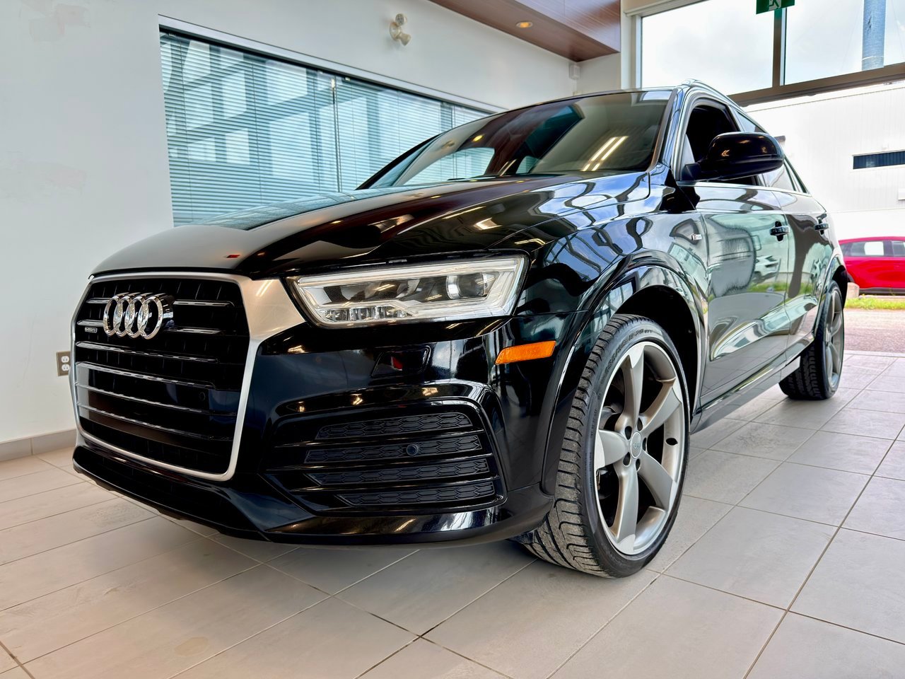 2016 Audi Q3 Black Notre-Dame-des-Prairies - photo #4