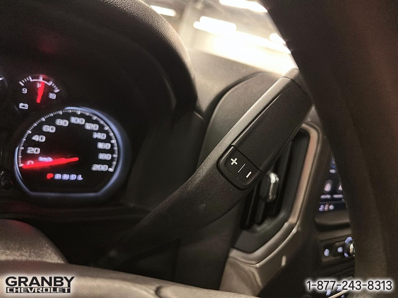 Chevrolet Silverado 1500 Custom Trail Boss Boite 6,6 V8 | G3711 2024 Blanc Granby - photo #18