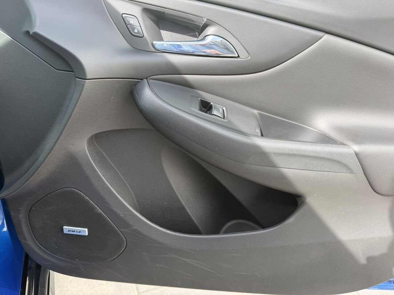 Chevrolet Volt Premier Hybride 2017 Bleu Laval - photo #13