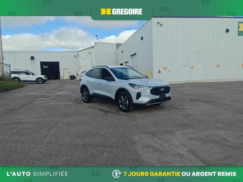 2025 Ford Escape Grey Laval - photo #0