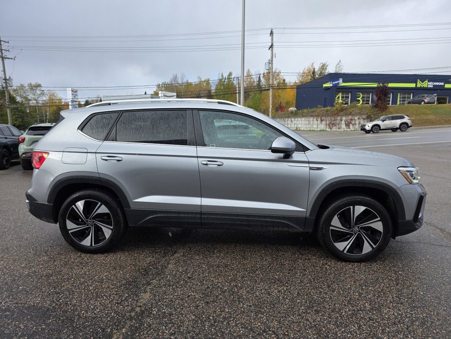 Volkswagen Taos Highline 4Motion 2024 Gris