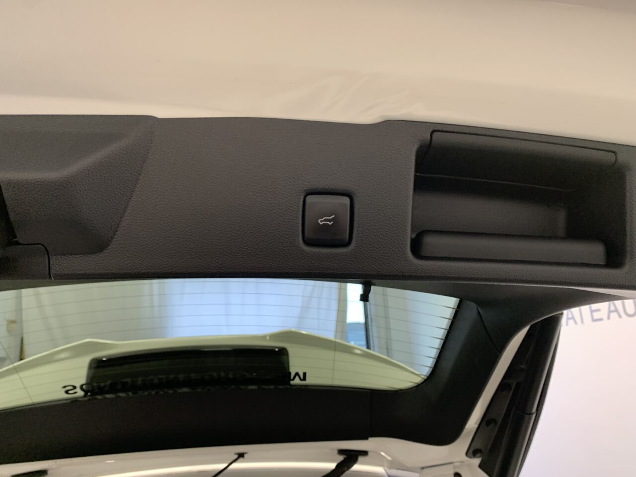 2024 Ford Escape ST-LINE AWD ST-Line Select TI White Châteauguay - photo #9