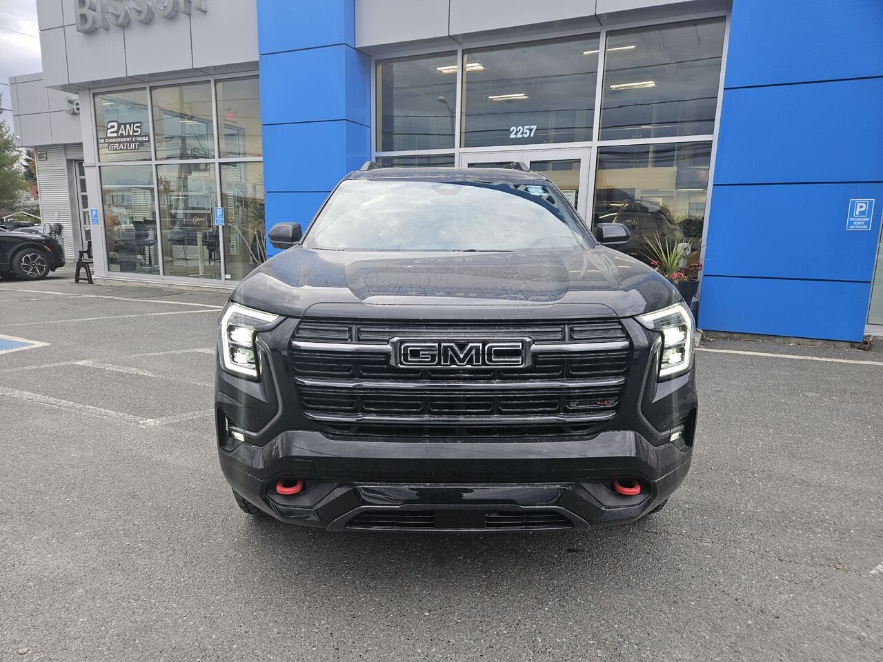 GMC Terrain AT4 4 portes TI 2027 Ébène crépuscule métallisé Thetford Mines - photo #2