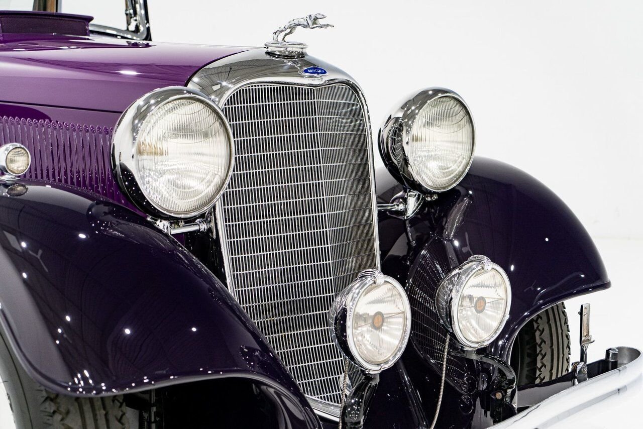 Lincoln KB Victoria Coupe One Of 18 Built, And The Only Known Surviving **PRICE IN USD** 1933 mauve Montréal - photo #3