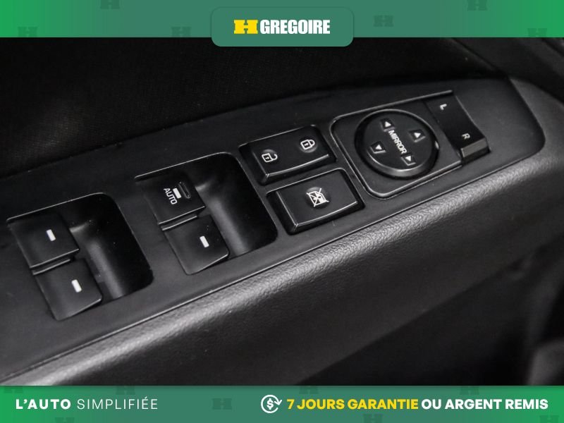 2020 Hyundai Elantra Black Saint-Eustache - photo #11