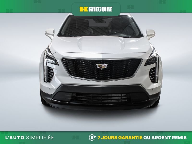 2020 Cadillac XT4 White Blainville - photo #1