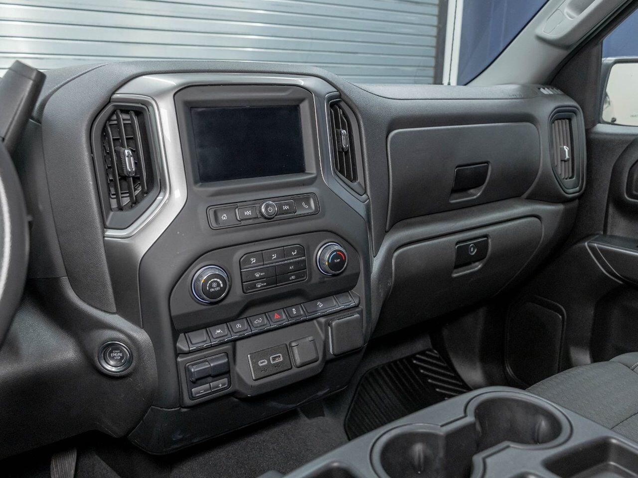 Chevrolet Silverado 1500 CUSTOM TRAIL BOSS CREW 4X4 *CARPLAY* BEDLINER WIFI 2024 Noir Saint-Jérôme - photo #19