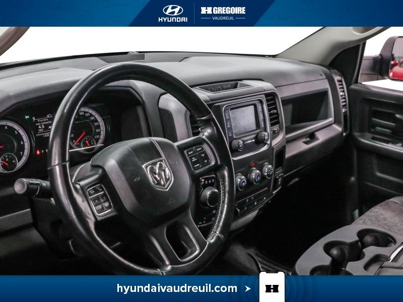 Ram 1500 YW97 | Express 4x4 Crew Cab 5'7" Box 2019 Argent Laval - photo #13