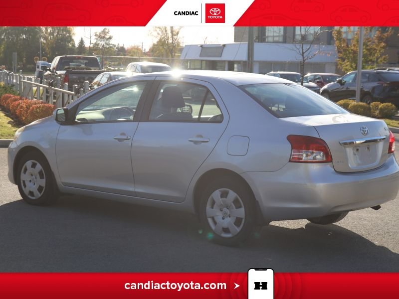 2012 Toyota Yaris Silver Blainville - photo #7