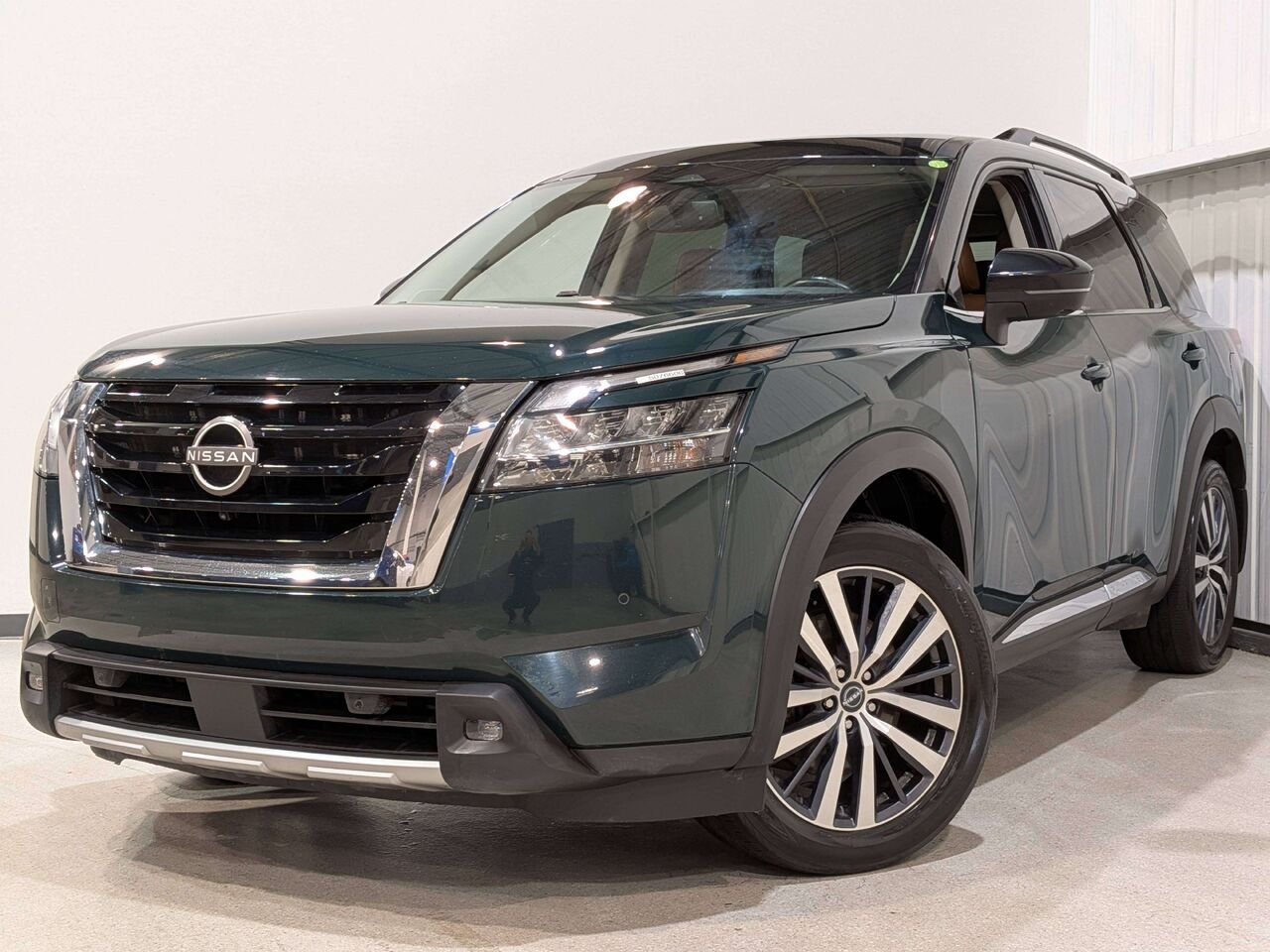 Nissan Pathfinder Platinum 4WD 2022 Vert Val-David - photo #0