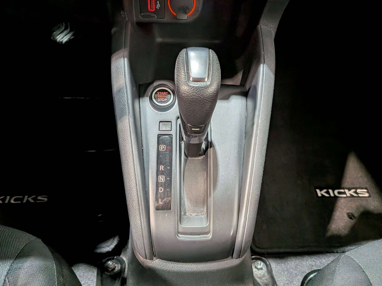2024 Nissan Kicks S FWD Grey Val-David - photo #23