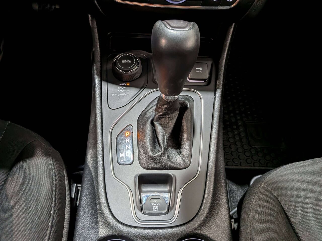 Jeep Cherokee 2019 Blanc Val-David - photo #26