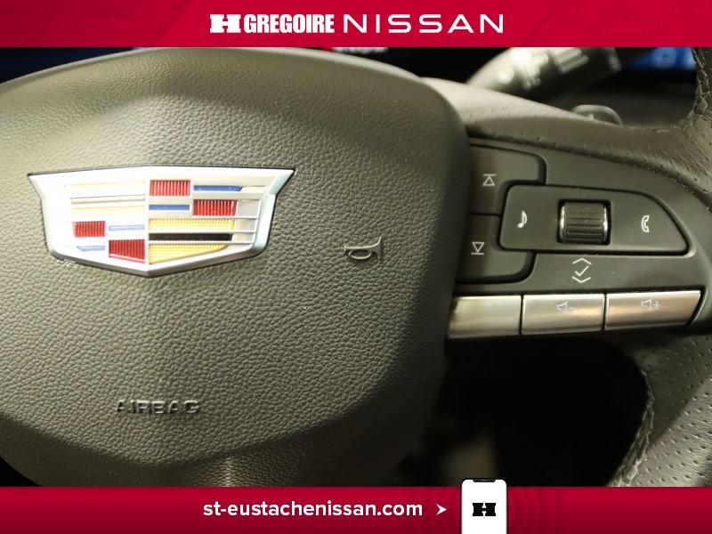 2025 Cadillac XT4 Silver Laval - photo #31