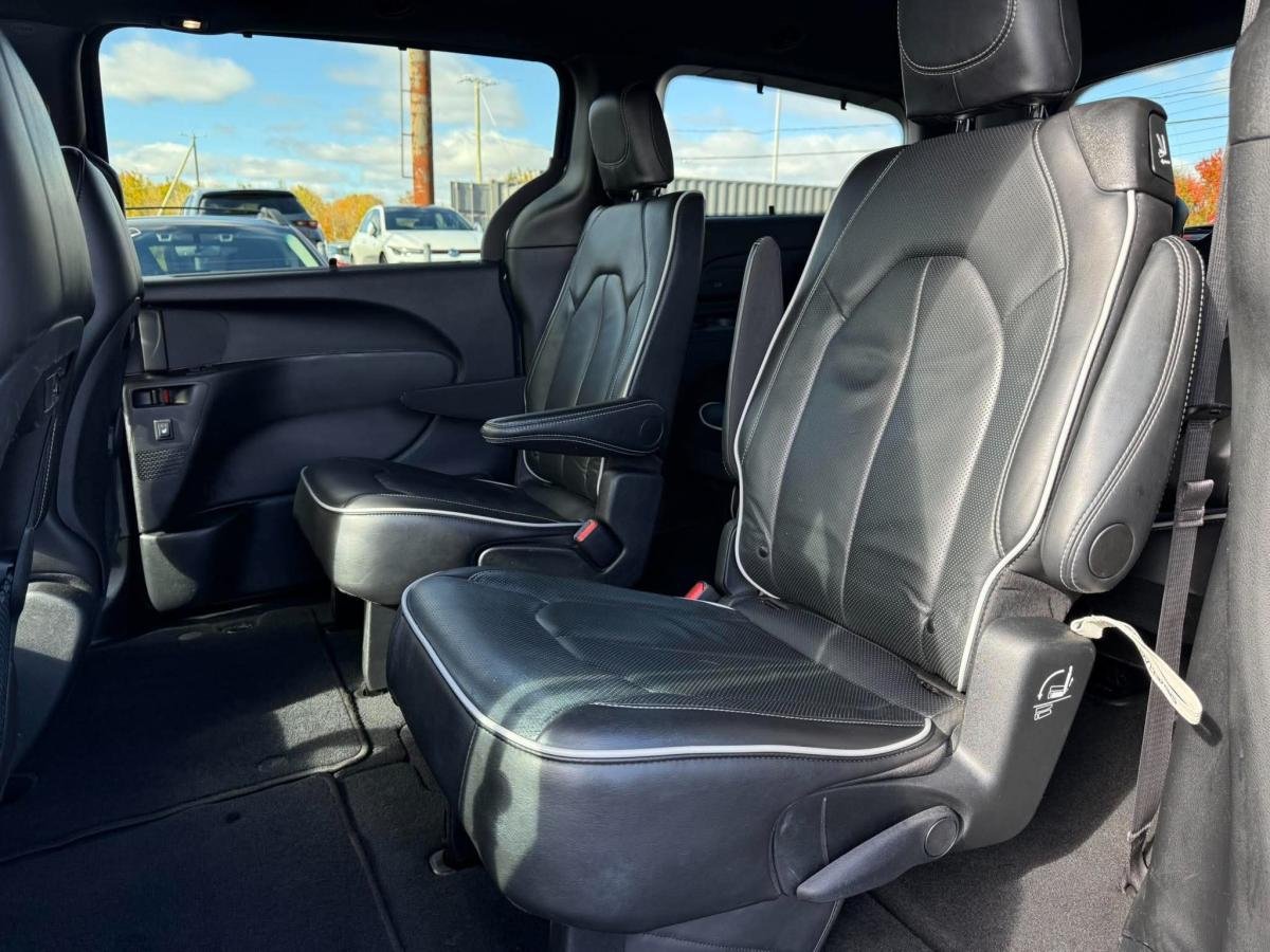 2025 Chrysler Pacifica Blue  - photo #14