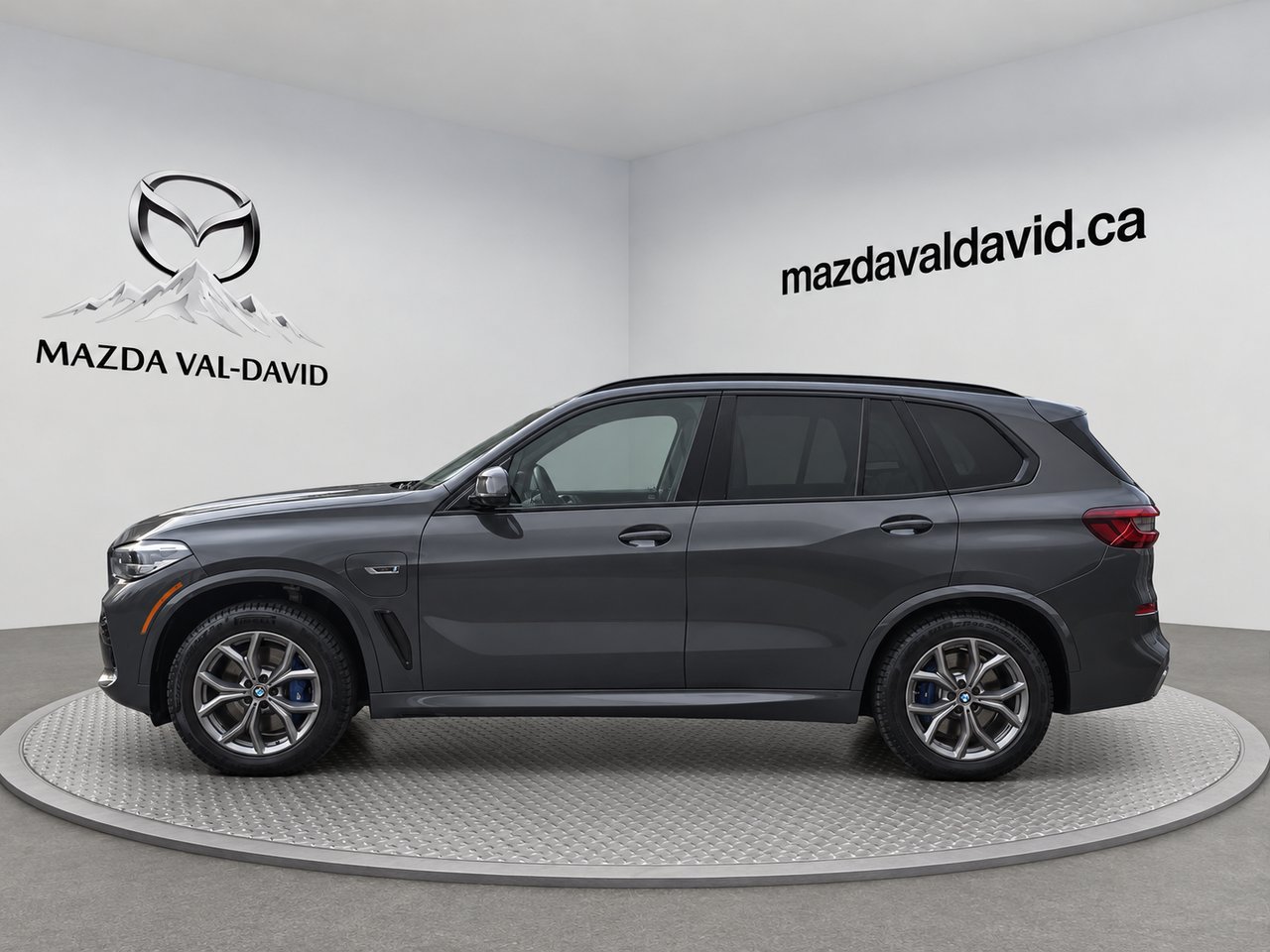 2023 BMW X5 X5 xDrive45e Green Val-David - photo #1