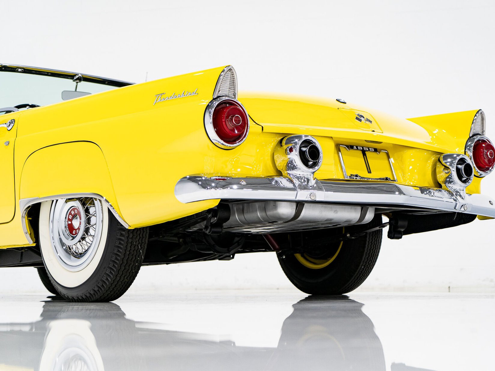 Ford Thunderbird **PRICE IN USD** Fully restored 1955 Montréal - photo #46