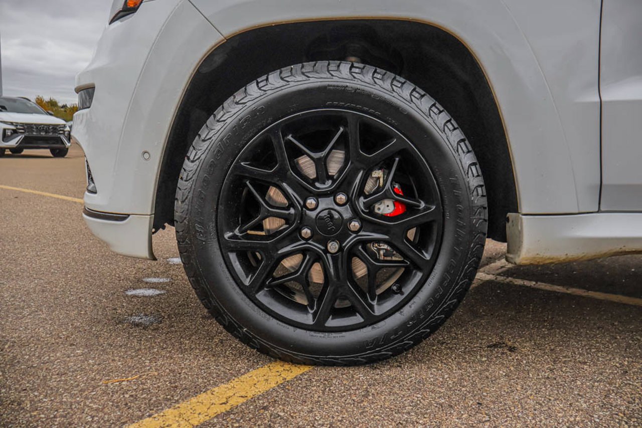 2021 Jeep Grand Cherokee Limited X 4x4 White Sherwood Park - photo #12