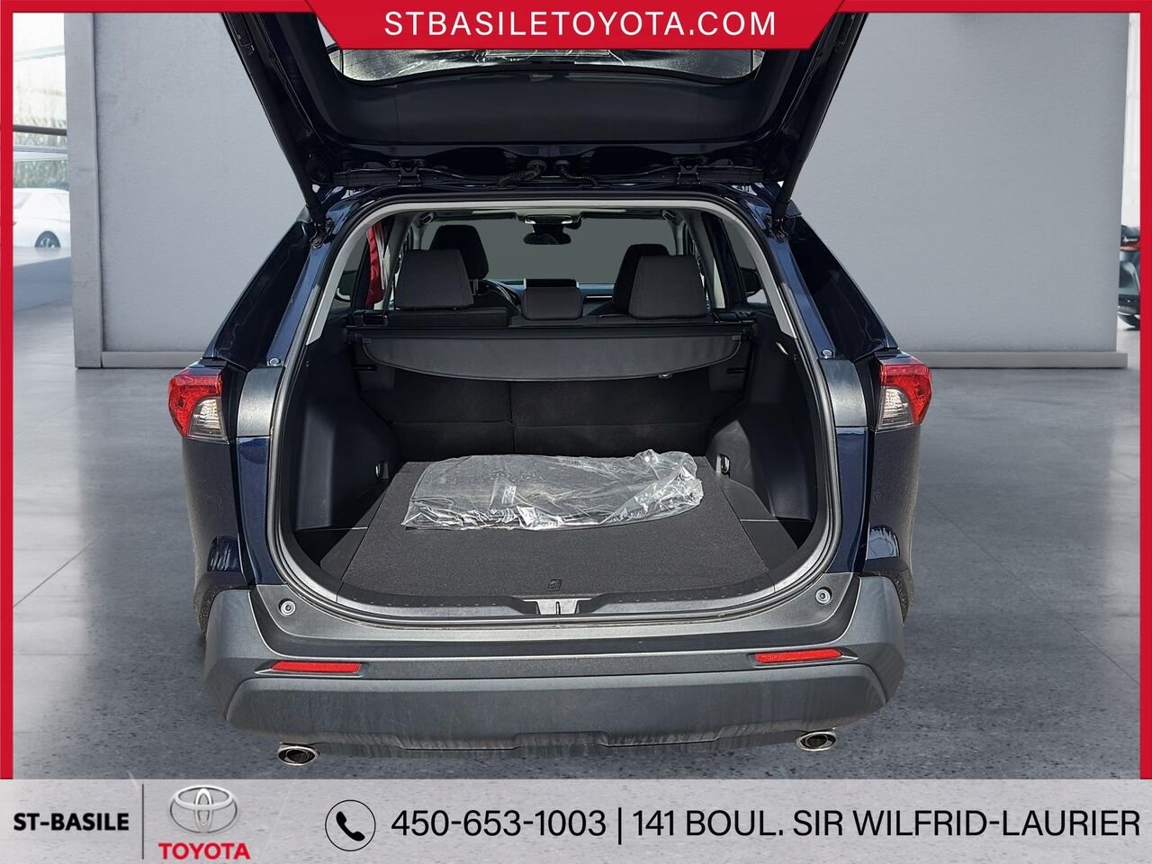 2024 TOYOTA RAV4 Blue Saint-Basile-le-Grand - photo #8