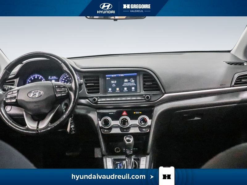 Hyundai Elantra YR839 | Preferred Auto 2019 Argent Laval - photo #22