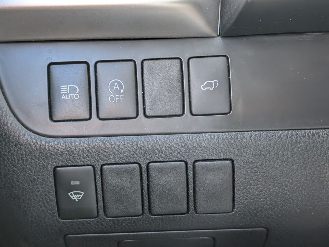 2018 Toyota Highlander 5TDJZRFH8JS911249 Black Sherbrooke - photo #14