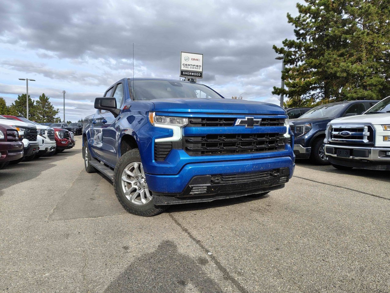 2022 Chevrolet Silverado 1500 4WD Crew Cab 157 RST Blue Sherwood Park - photo #1