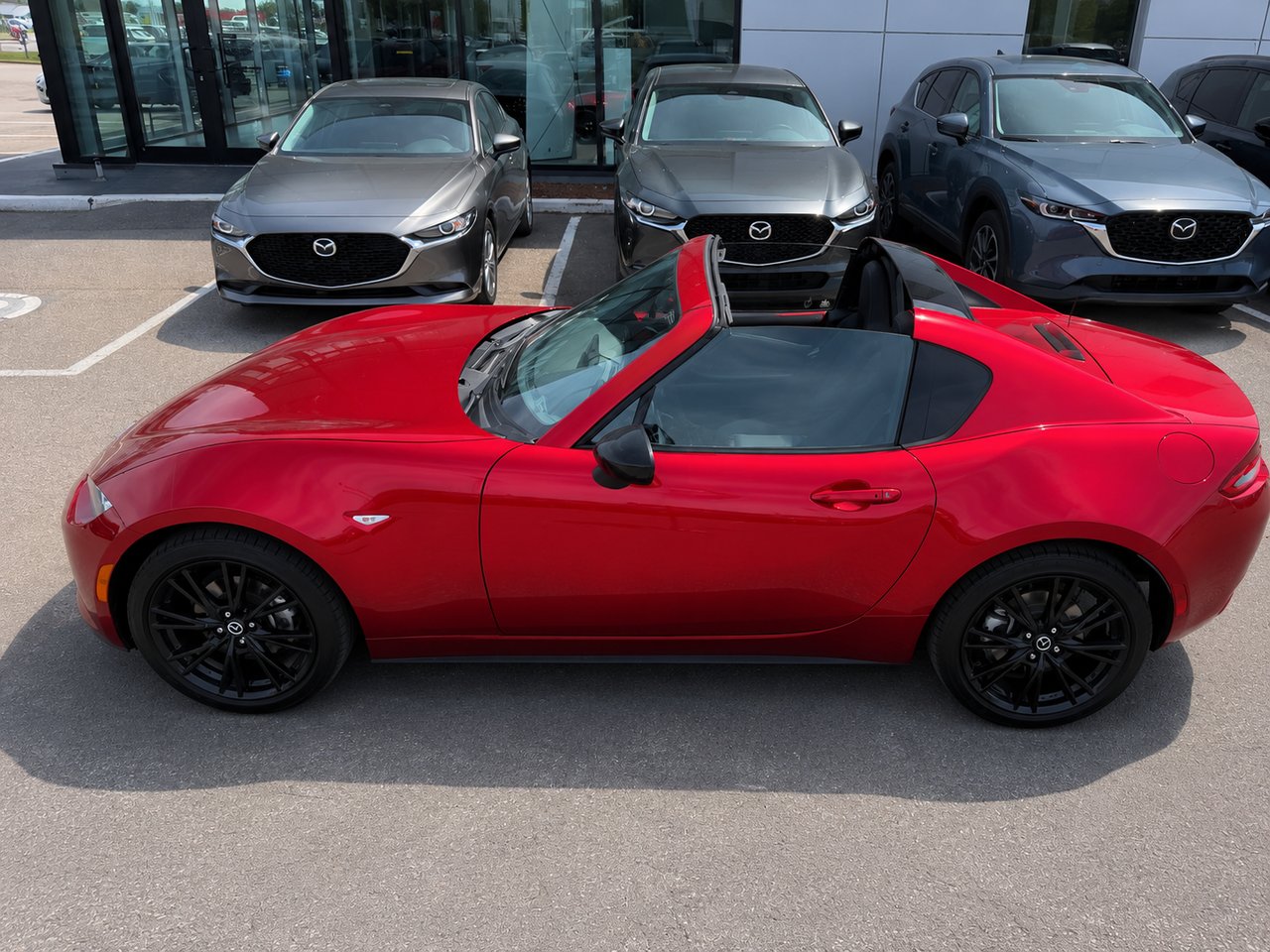 2024 Mazda MX-5 RF Red Châteauguay - photo #6