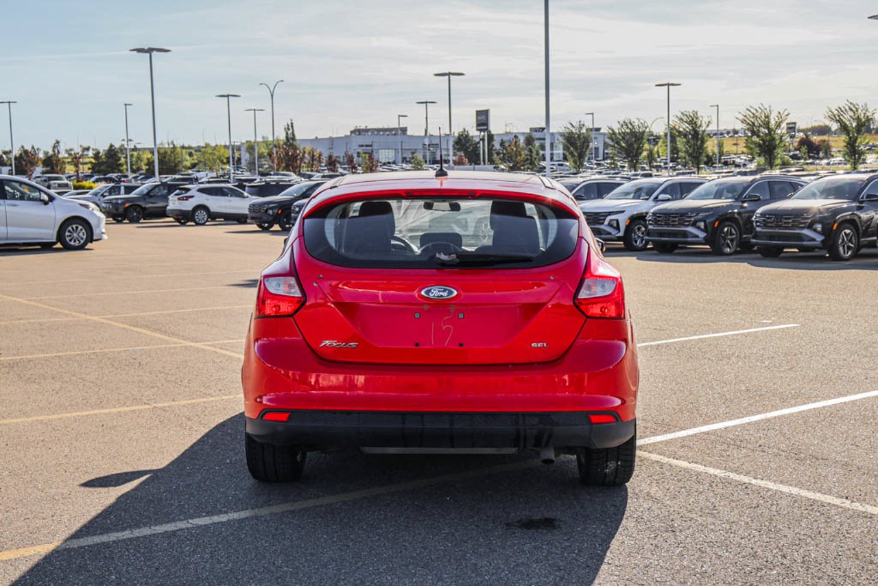 2012 Ford Focus 5dr HB SEL Red Sherwood Park - photo #6