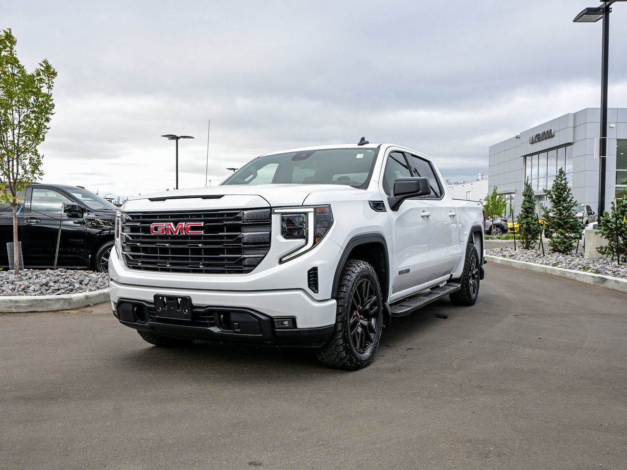 2024 GMC Sierra 1500 4WD Crew Cab 147 Elevation White Sherwood Park - photo #3