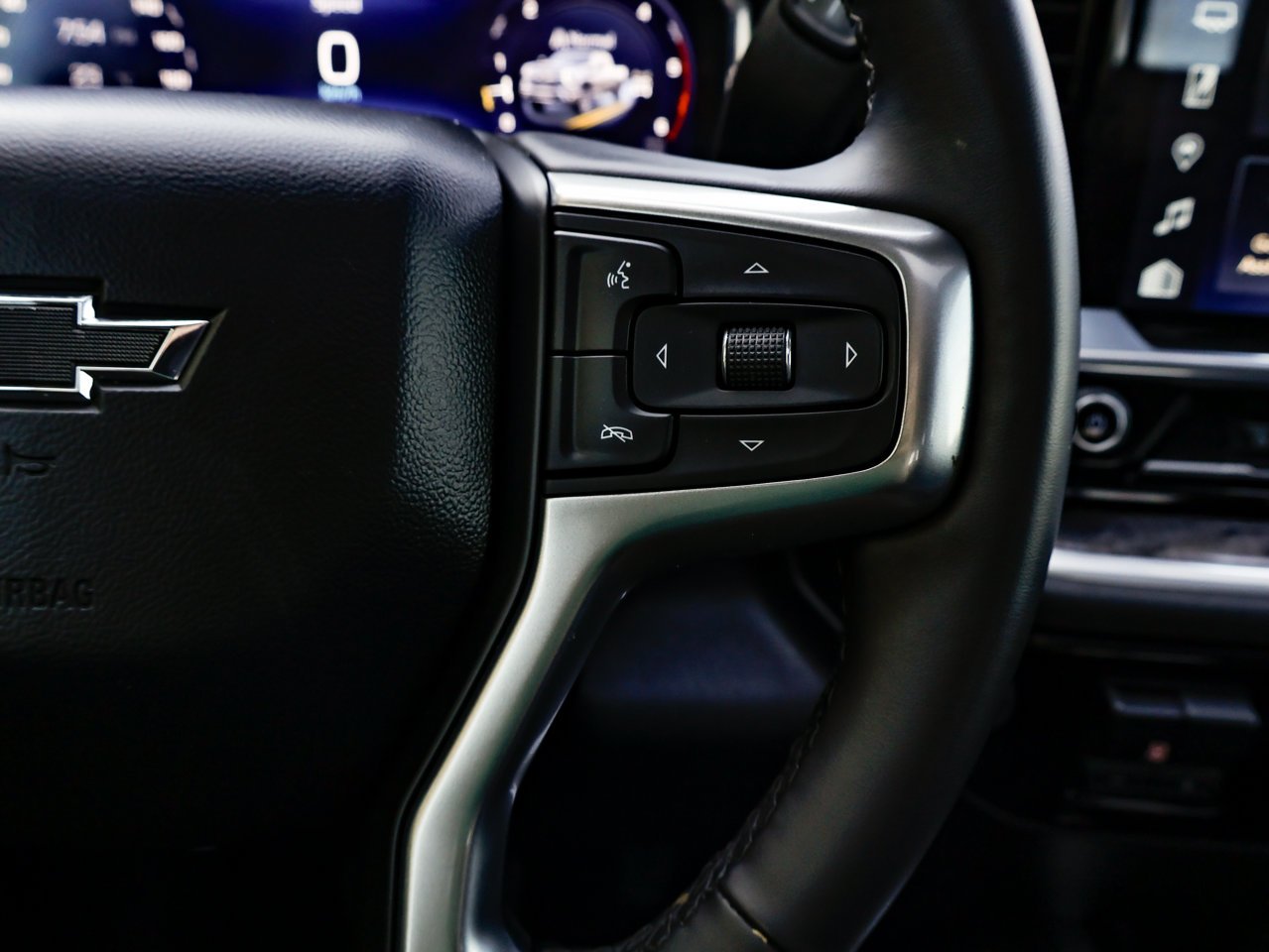 2024 Chevrolet Silverado 2500HD 4WD Crew Cab 159 LTZ White Sherwood Park - photo #24