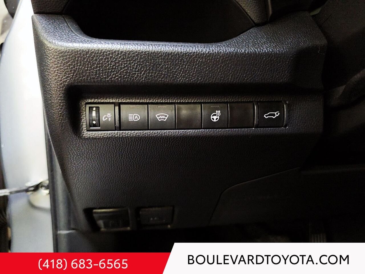 2023 Toyota RAV4 100594A-95 | XLE, AWD Silver Québec - photo #11