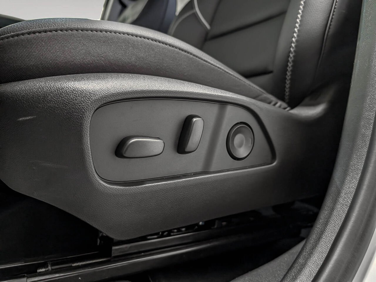 GMC Terrain Denali AWD 2026 Blanc Sherbrooke - photo #9