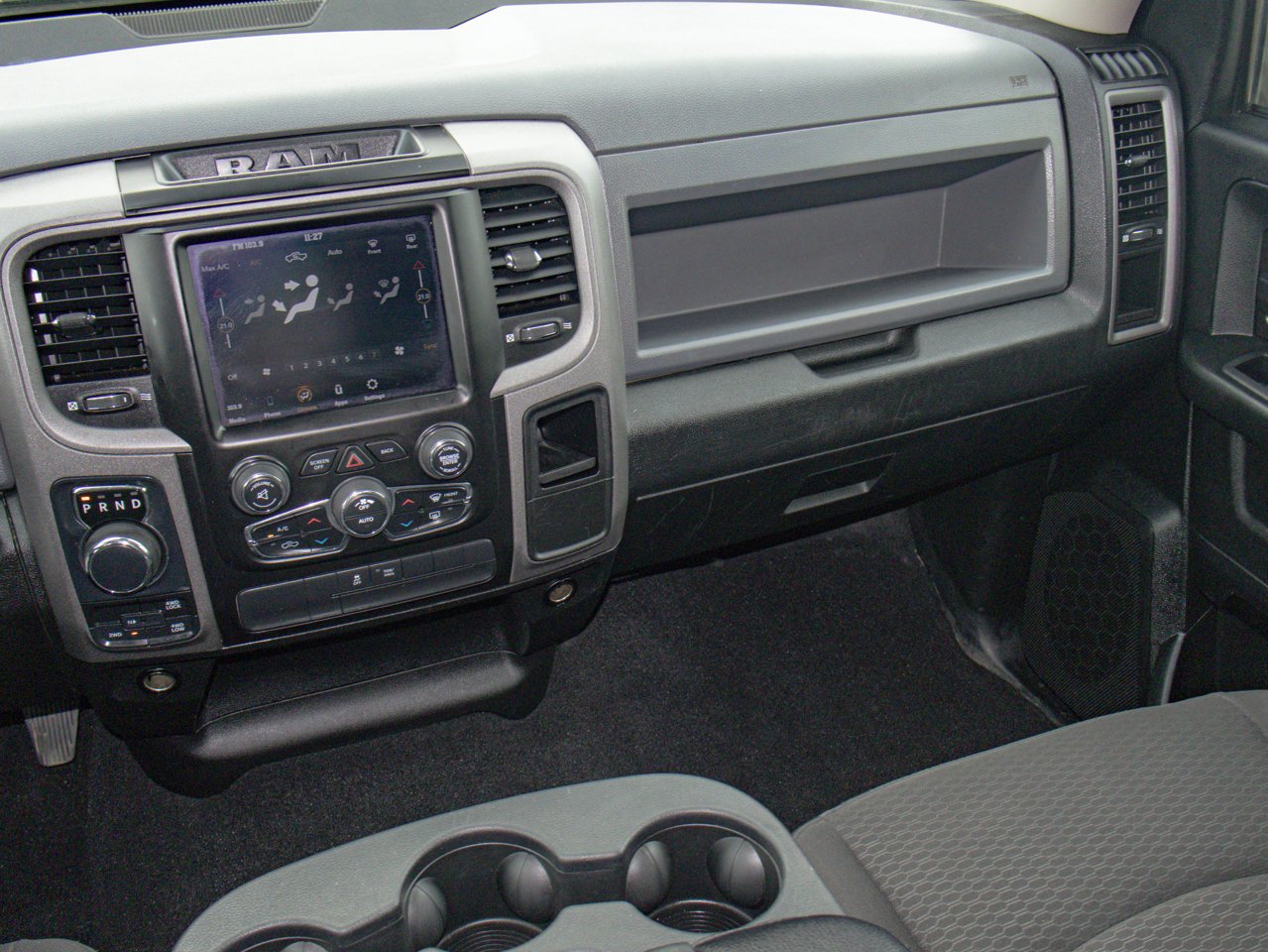 2020 Ram 1500 Classic Express 4x4 Crew Cab 5'7 Box Grey Sherwood Park - photo #30